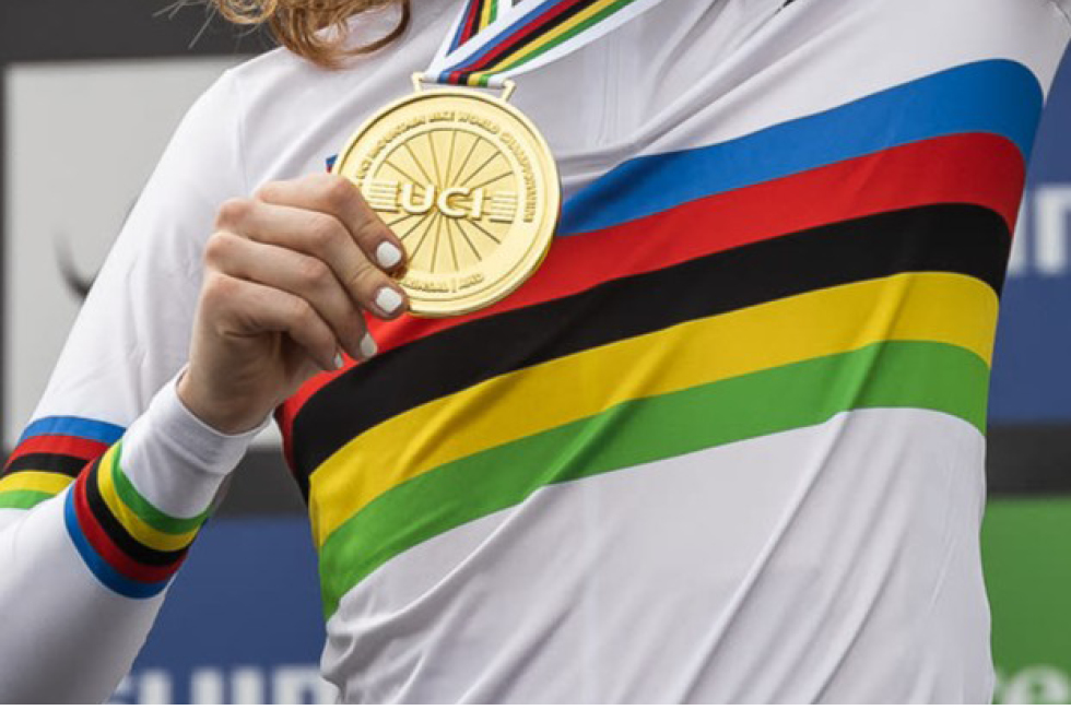 48954bda07e37232376abbd663f0779e_1765871422_1685.jpg 48954bda07e37232376abbd663f0779e_1765871